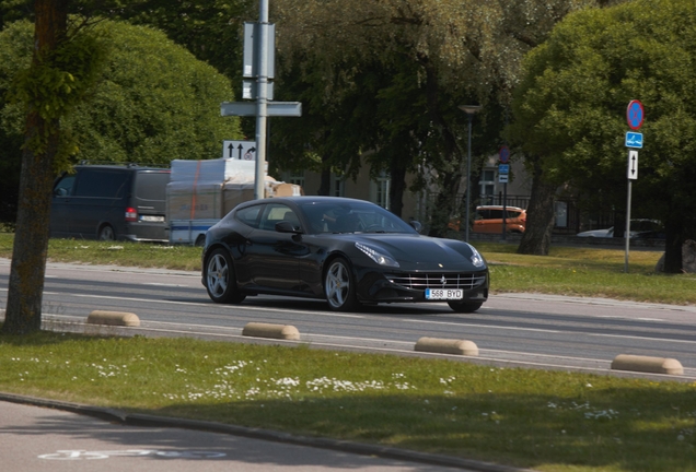 Ferrari FF