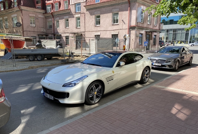 Ferrari GTC4Lusso