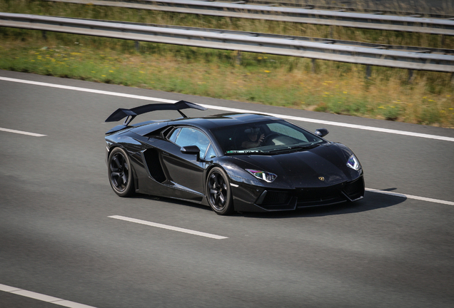 Lamborghini Aventador LP700-4