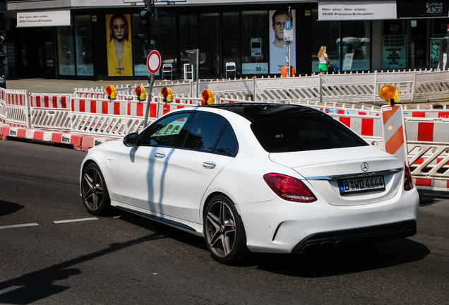 Mercedes-AMG C 63 S W205