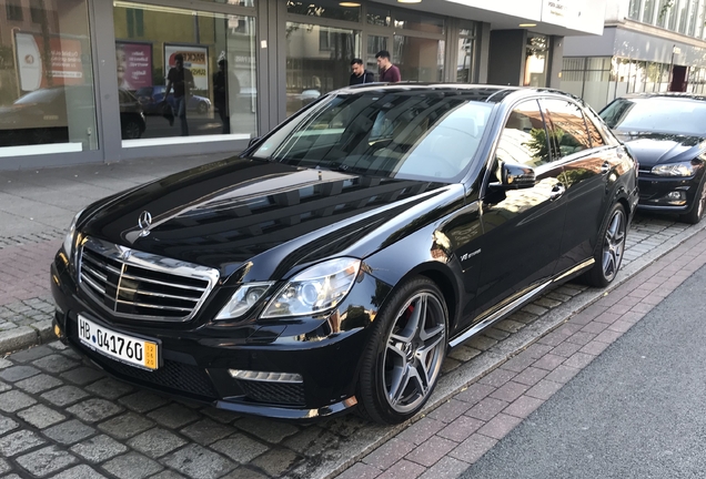 Mercedes-Benz E 63 AMG W212 V8 Biturbo