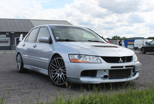 Mitsubishi Lancer Evolution IX GSR