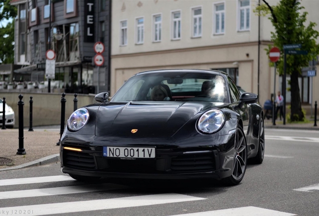 Porsche 992 Carrera 4S