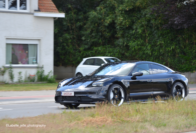 Porsche Taycan Turbo