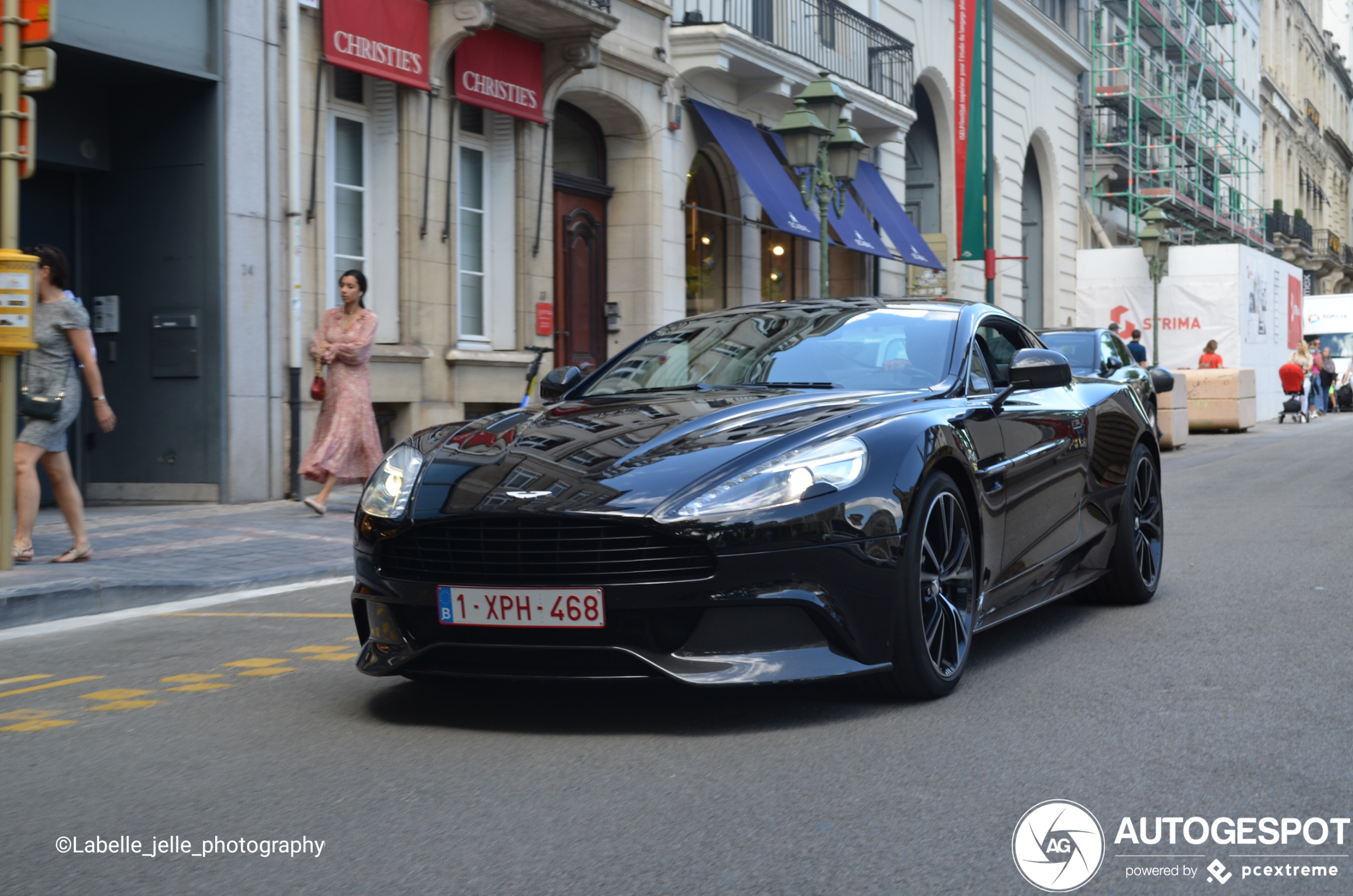 Aston Martin Vanquish 2013