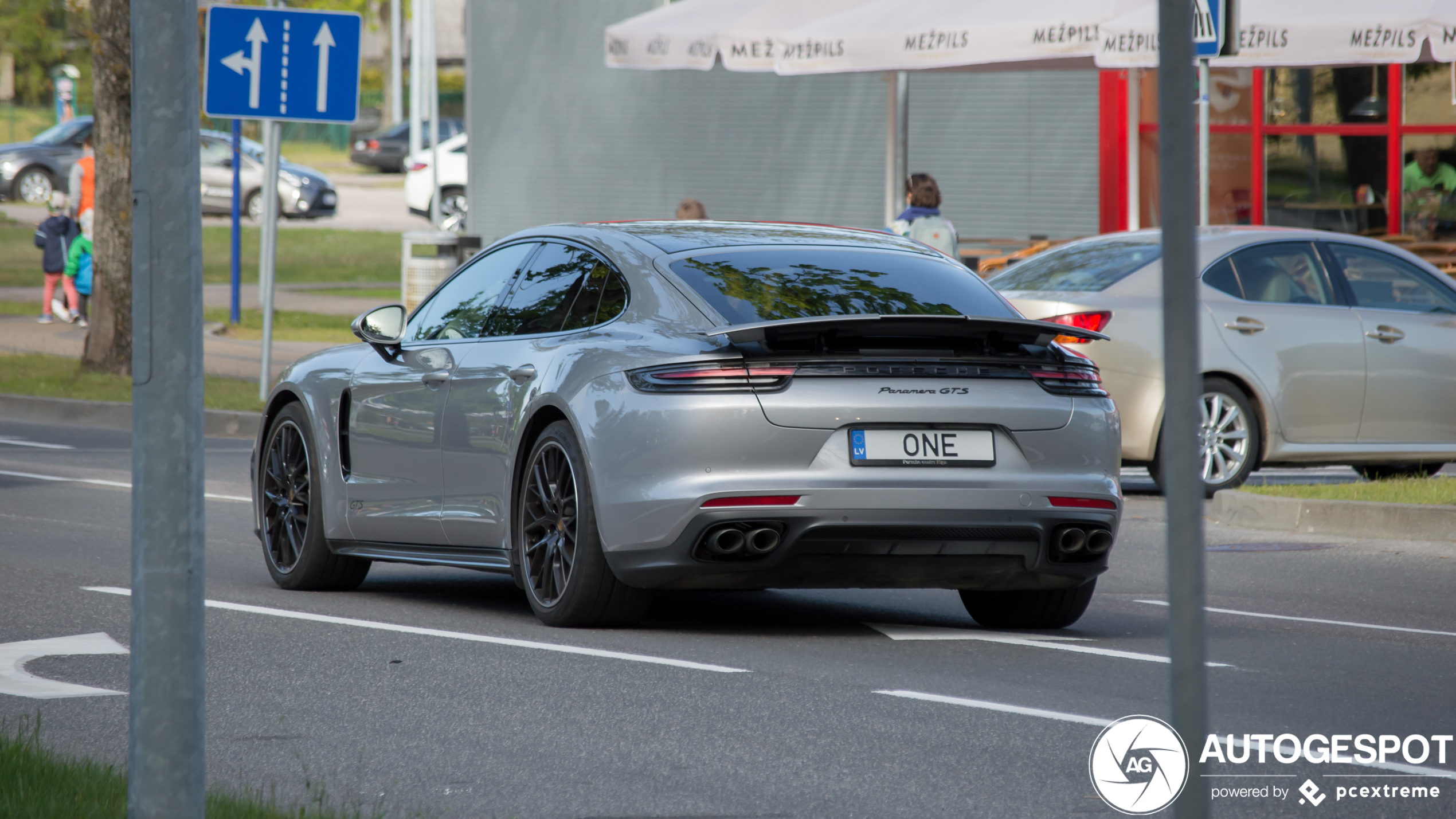 Porsche 971 Panamera GTS MkI