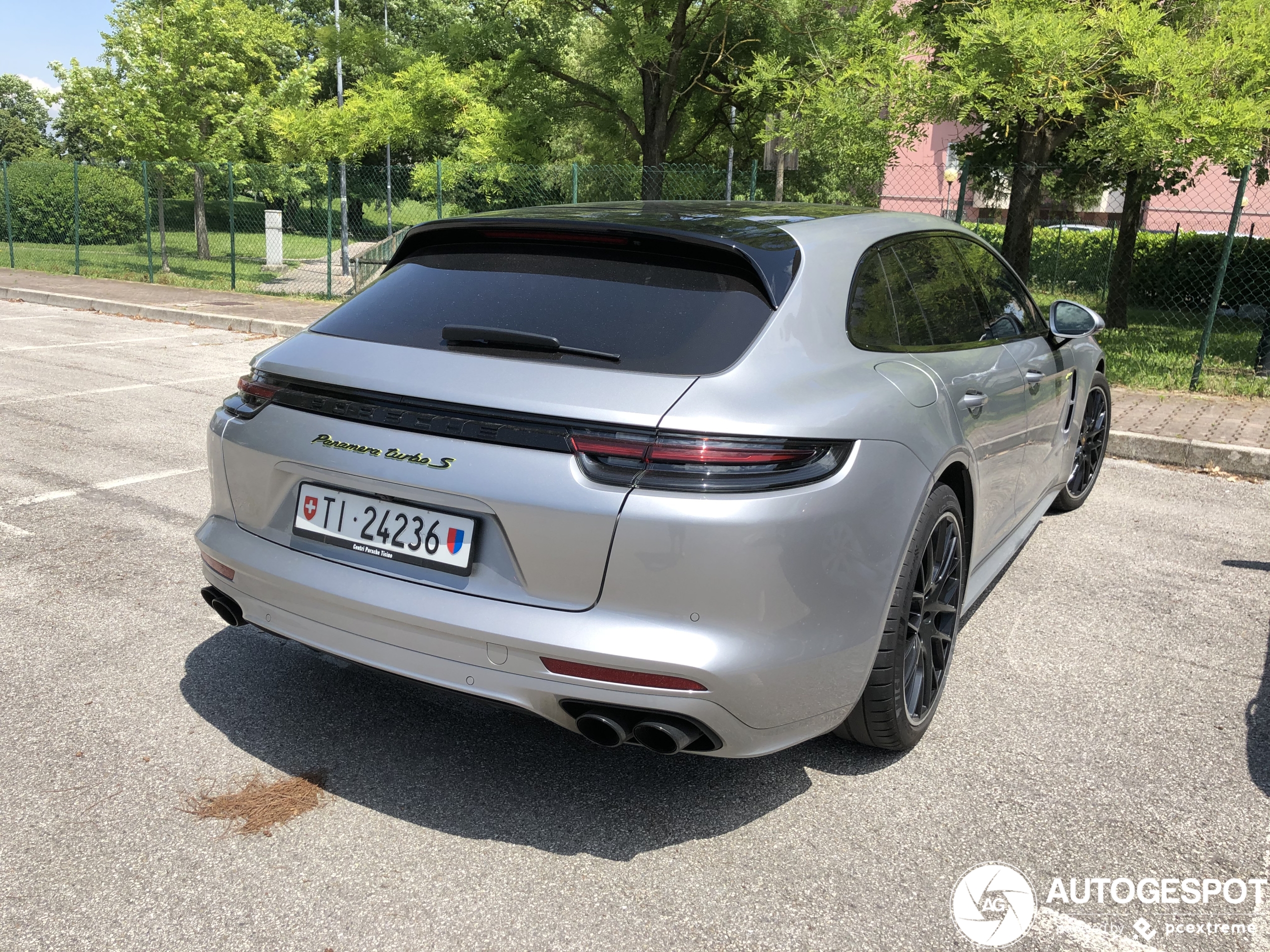 Porsche 971 Panamera Turbo S E-Hybrid Sport Turismo