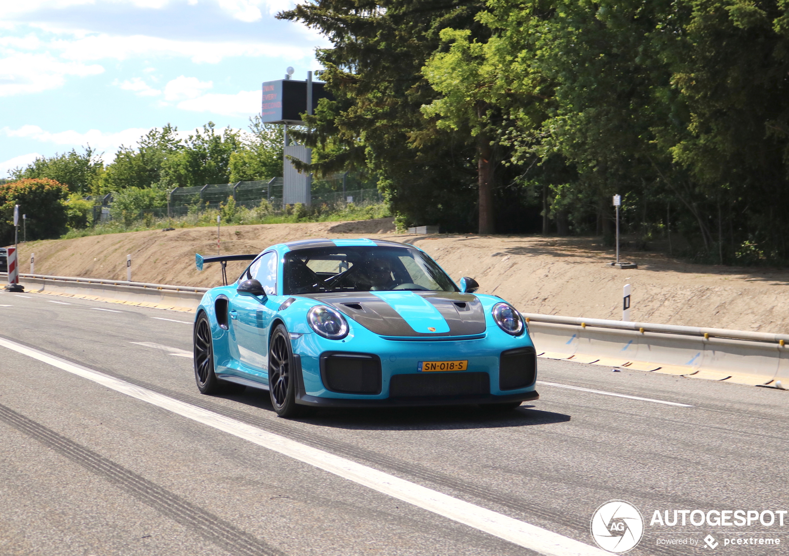 Porsche 991 GT2 RS Weissach Package