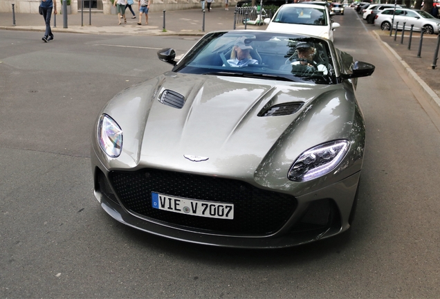 Aston Martin DBS Superleggera Volante