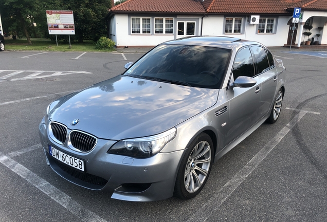 BMW M5 E60 2005