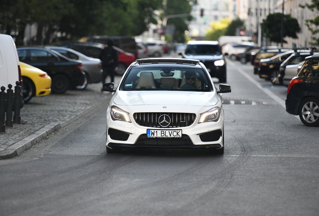 Mercedes-Benz CLA 45 AMG C117