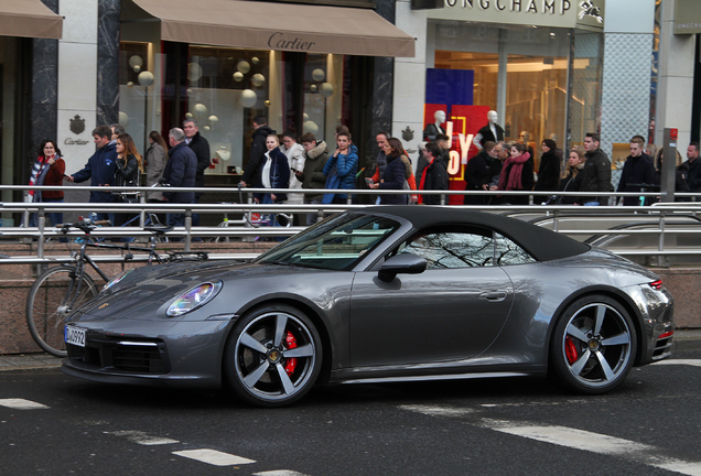 Porsche 992 Carrera 4S Cabriolet