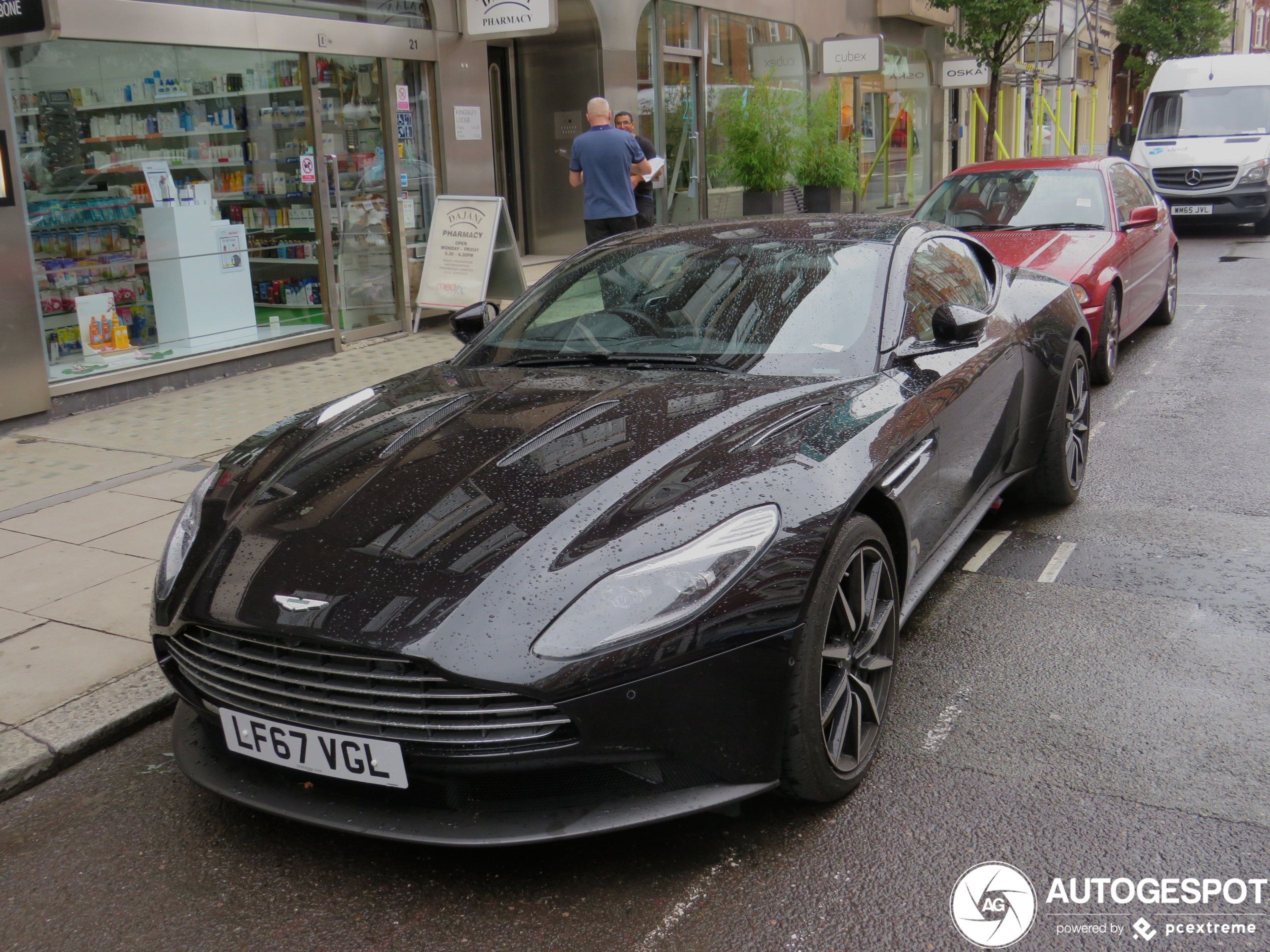 Aston Martin DB11