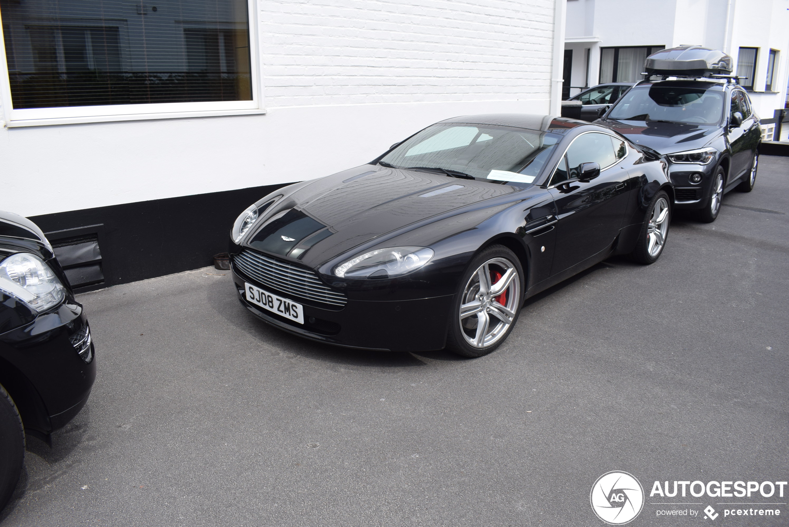 Aston Martin V8 Vantage