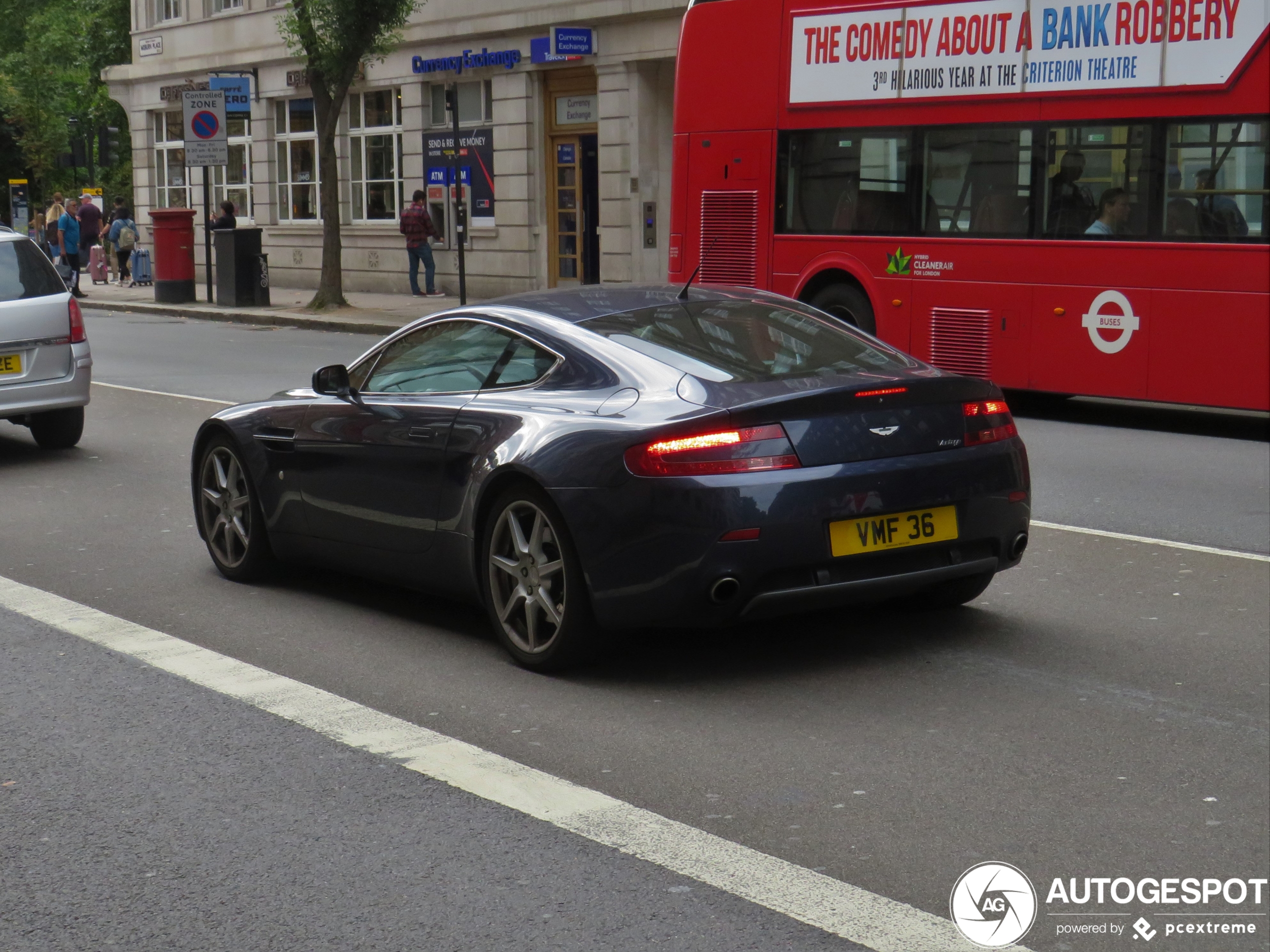 Aston Martin V8 Vantage