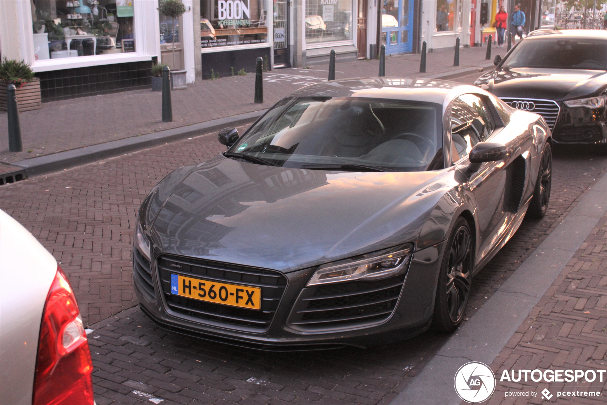 Audi R8 V10 Plus 2013