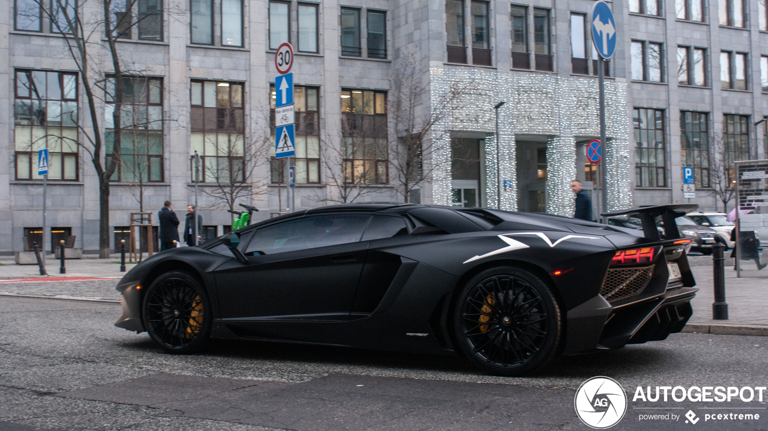 Lamborghini Aventador LP750-4 SuperVeloce Roadster