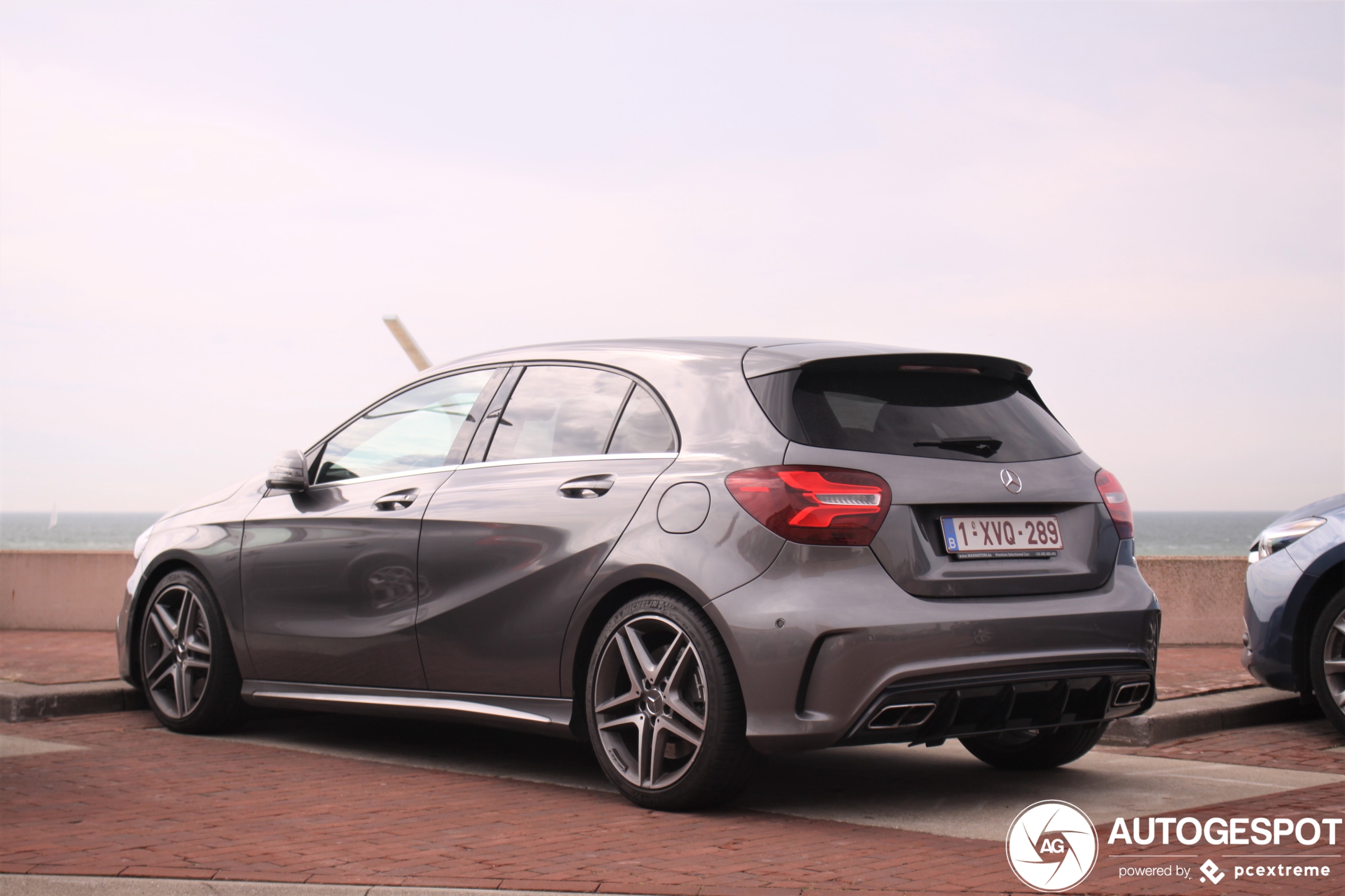 Mercedes-AMG A 45 W176 2015