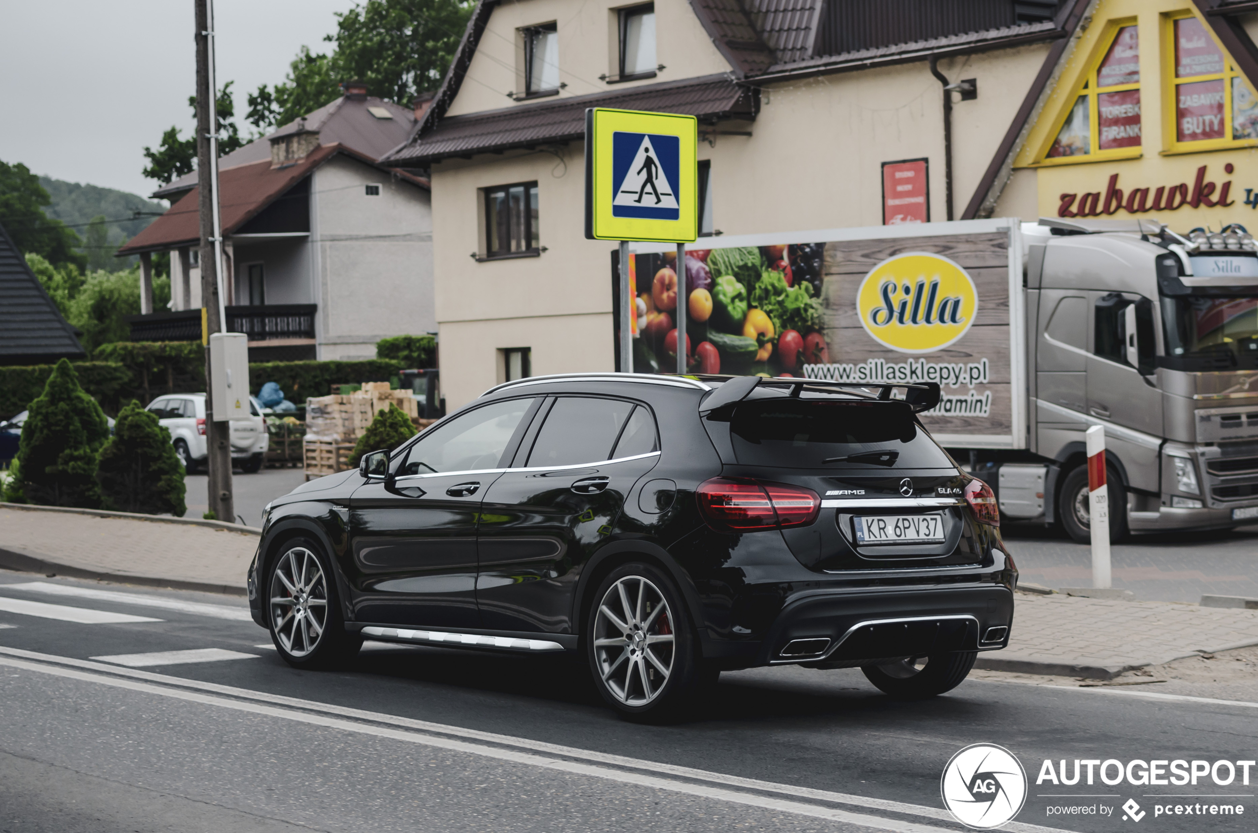 Mercedes-AMG GLA 45 X156 2017