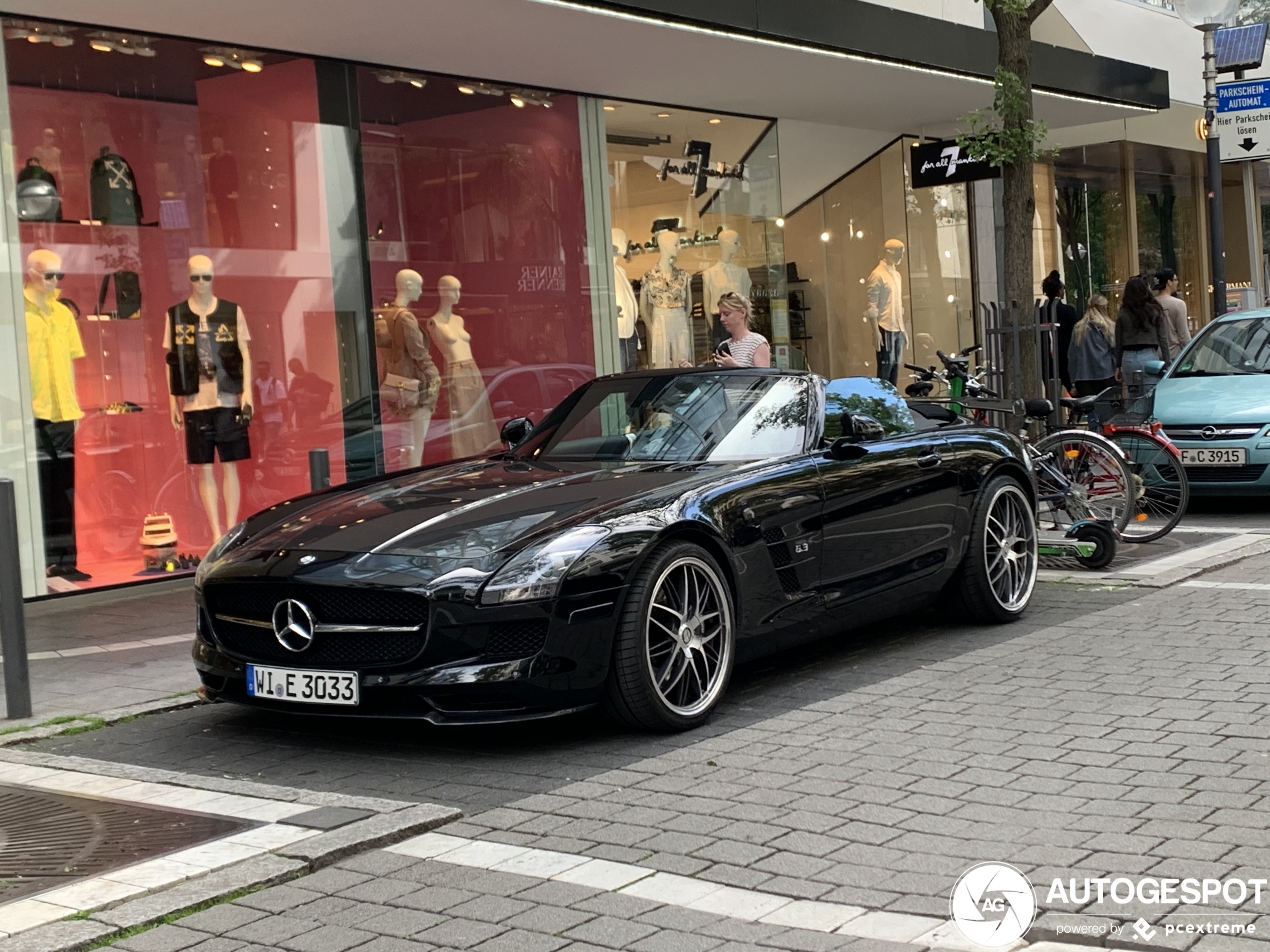 Mercedes-Benz SLS AMG GT Roadster Final Edition