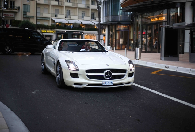 Mercedes-Benz SLS AMG Roadster