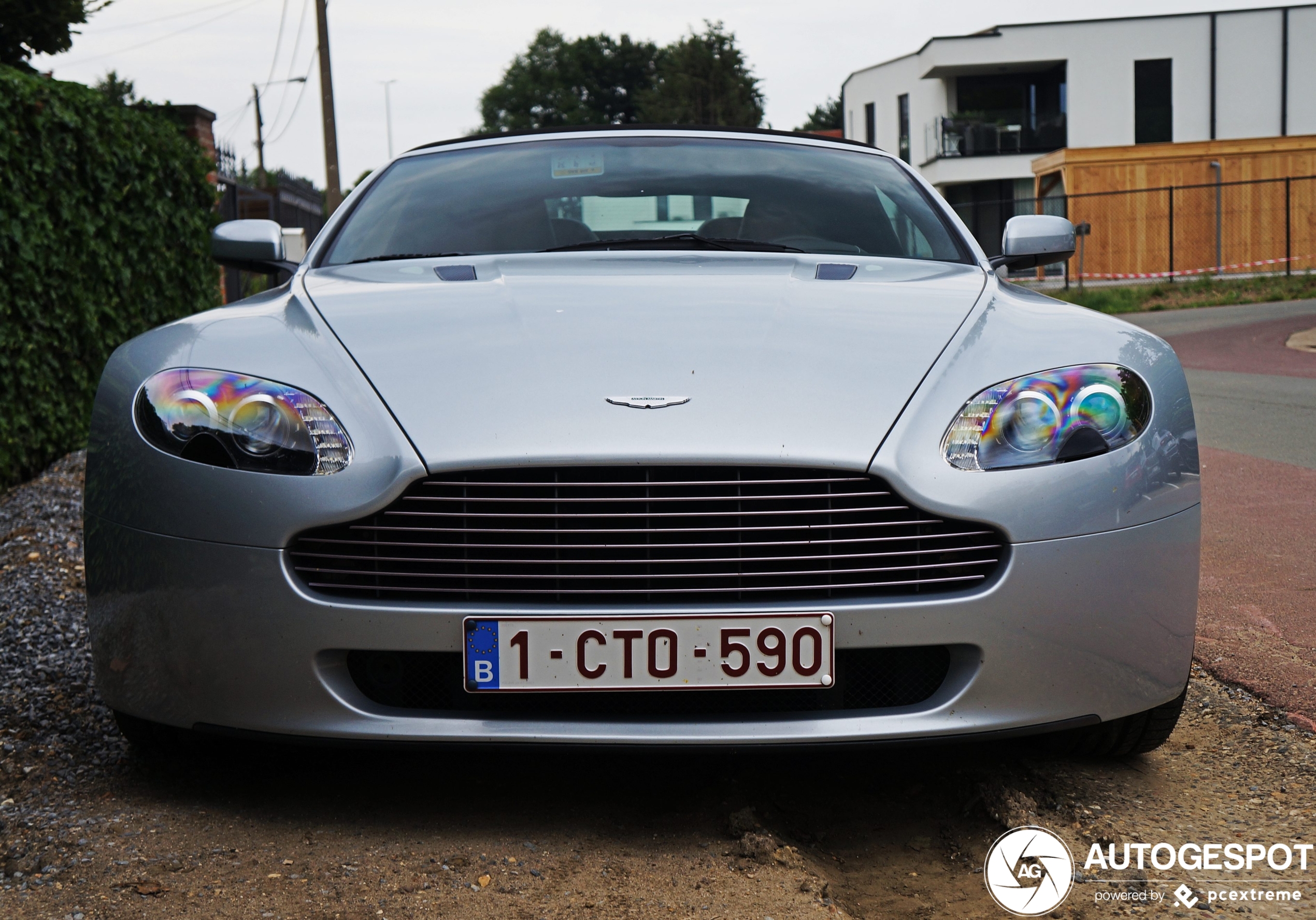 Aston Martin V8 Vantage Roadster