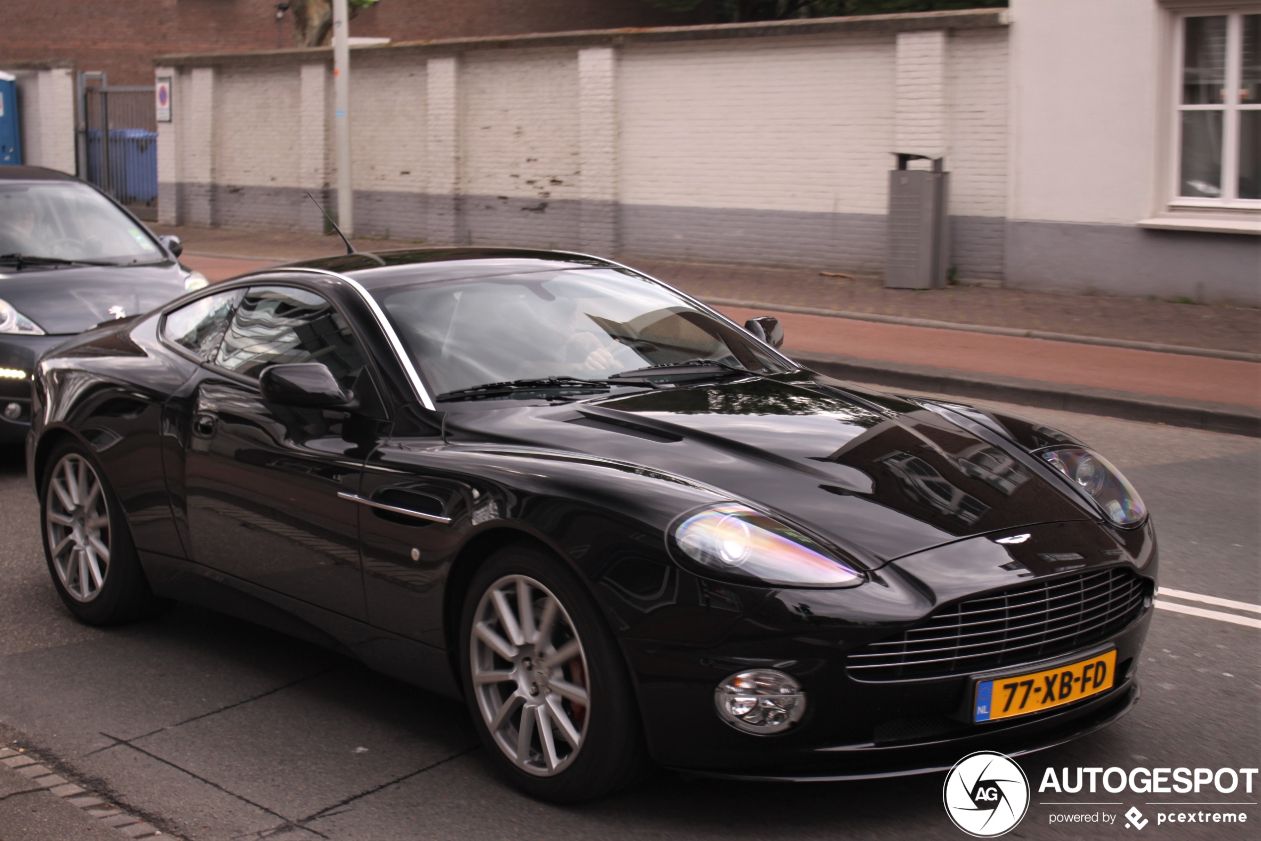 Aston Martin Vanquish S