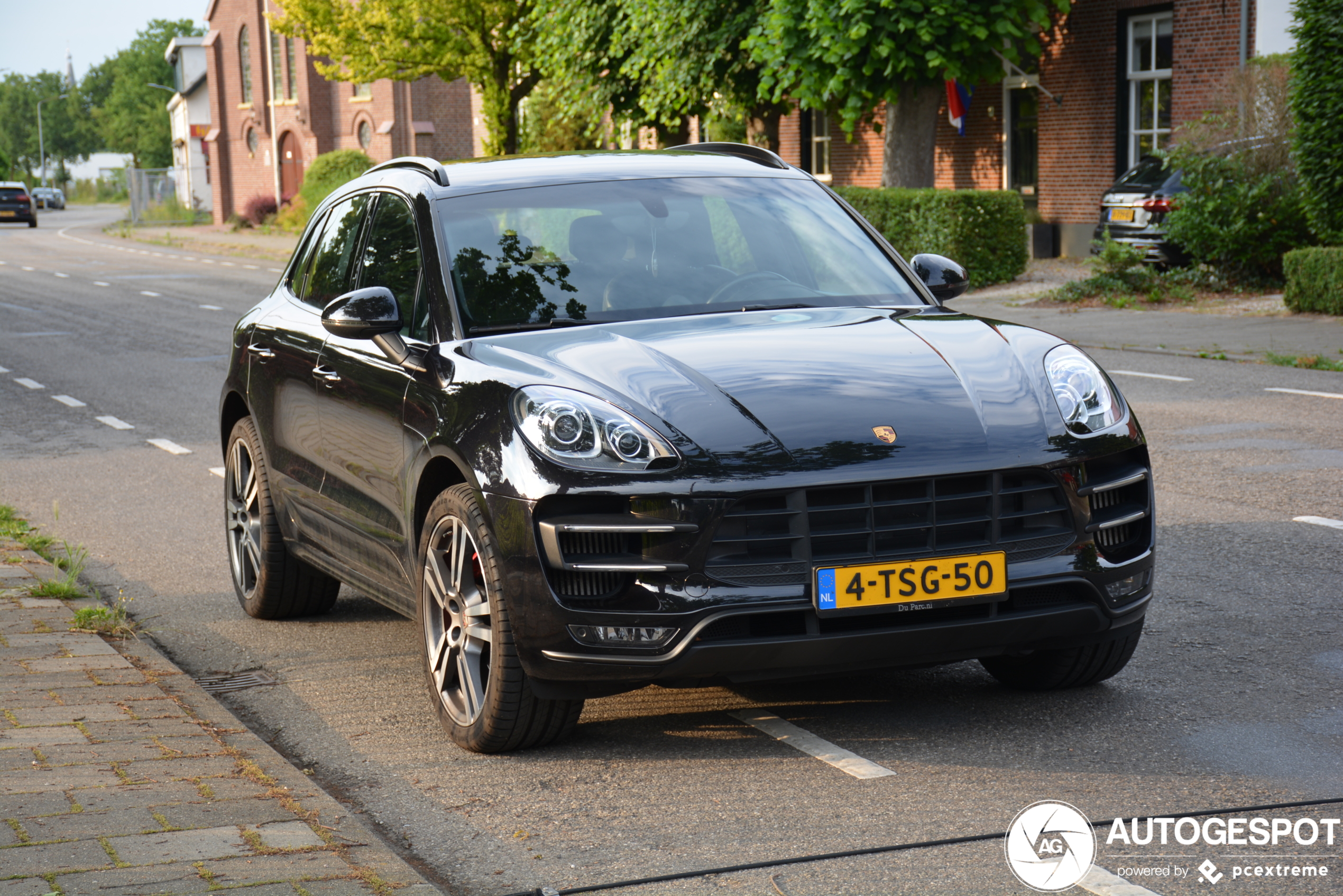 Porsche 95B Macan Turbo