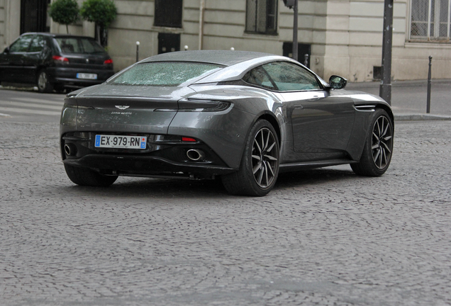 Aston Martin DB11 V8