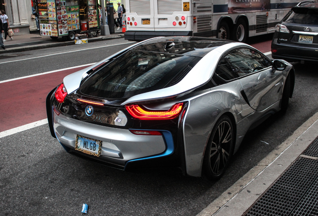 BMW i8