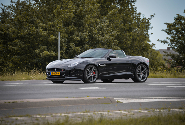 Jaguar F-TYPE S Convertible