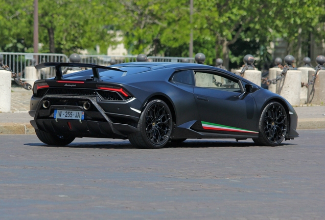 Lamborghini Huracán LP640-4 Performante