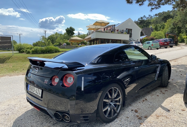 Nissan GT-R 2012