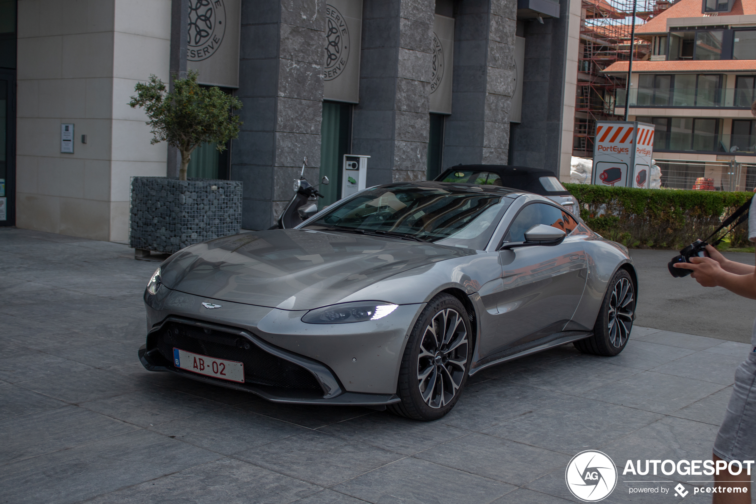 Aston Martin V8 Vantage 2018