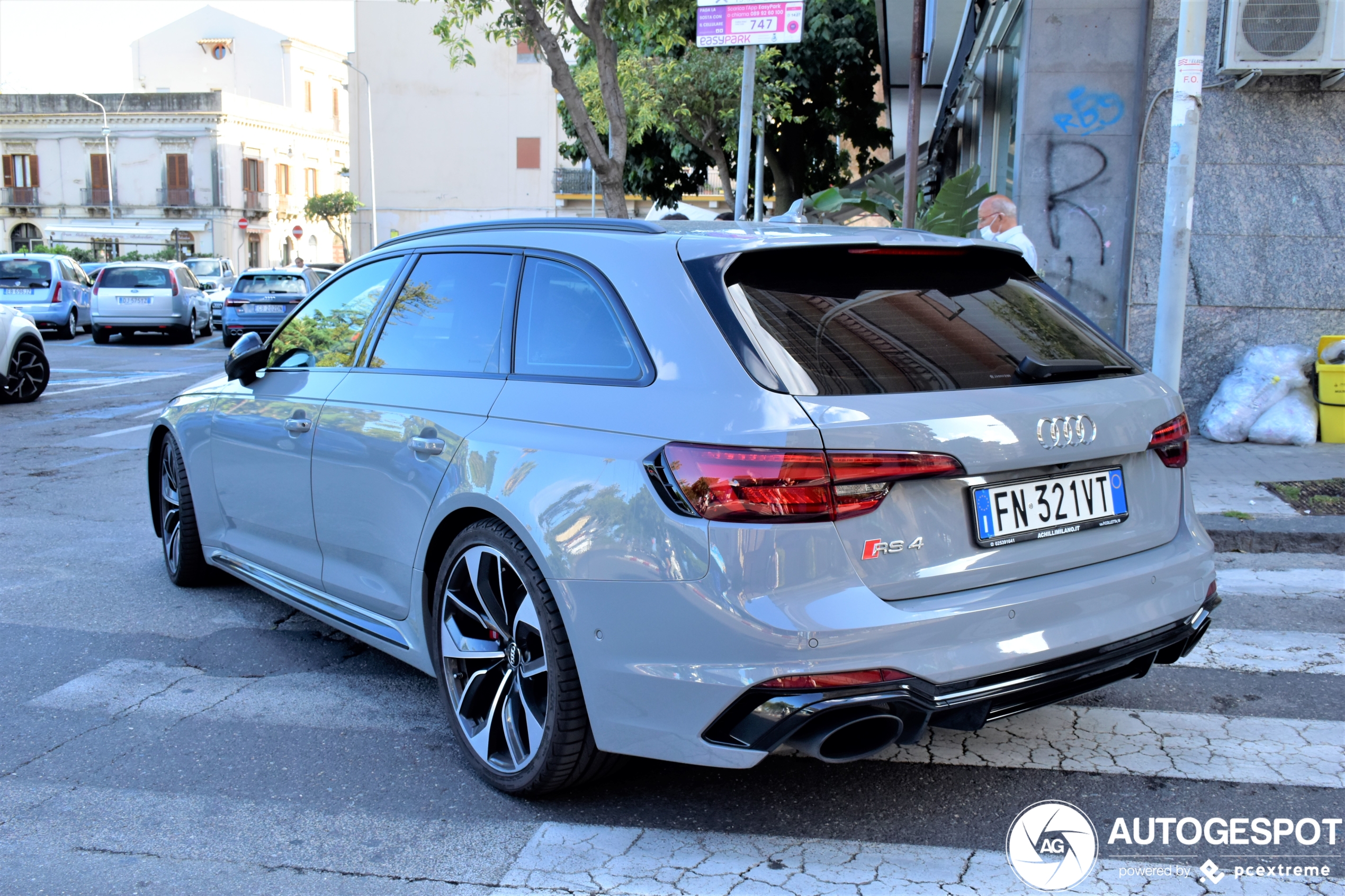 Audi RS4 Avant B9