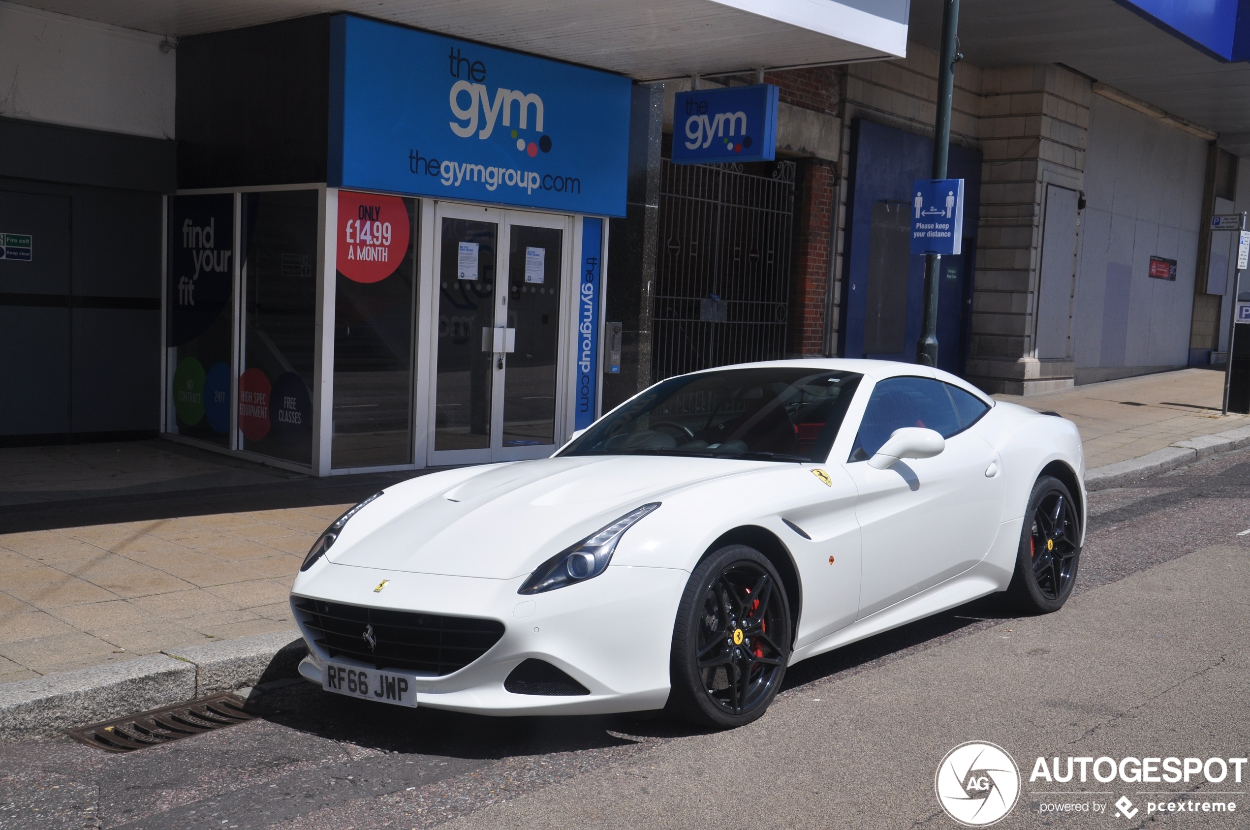 Ferrari California T