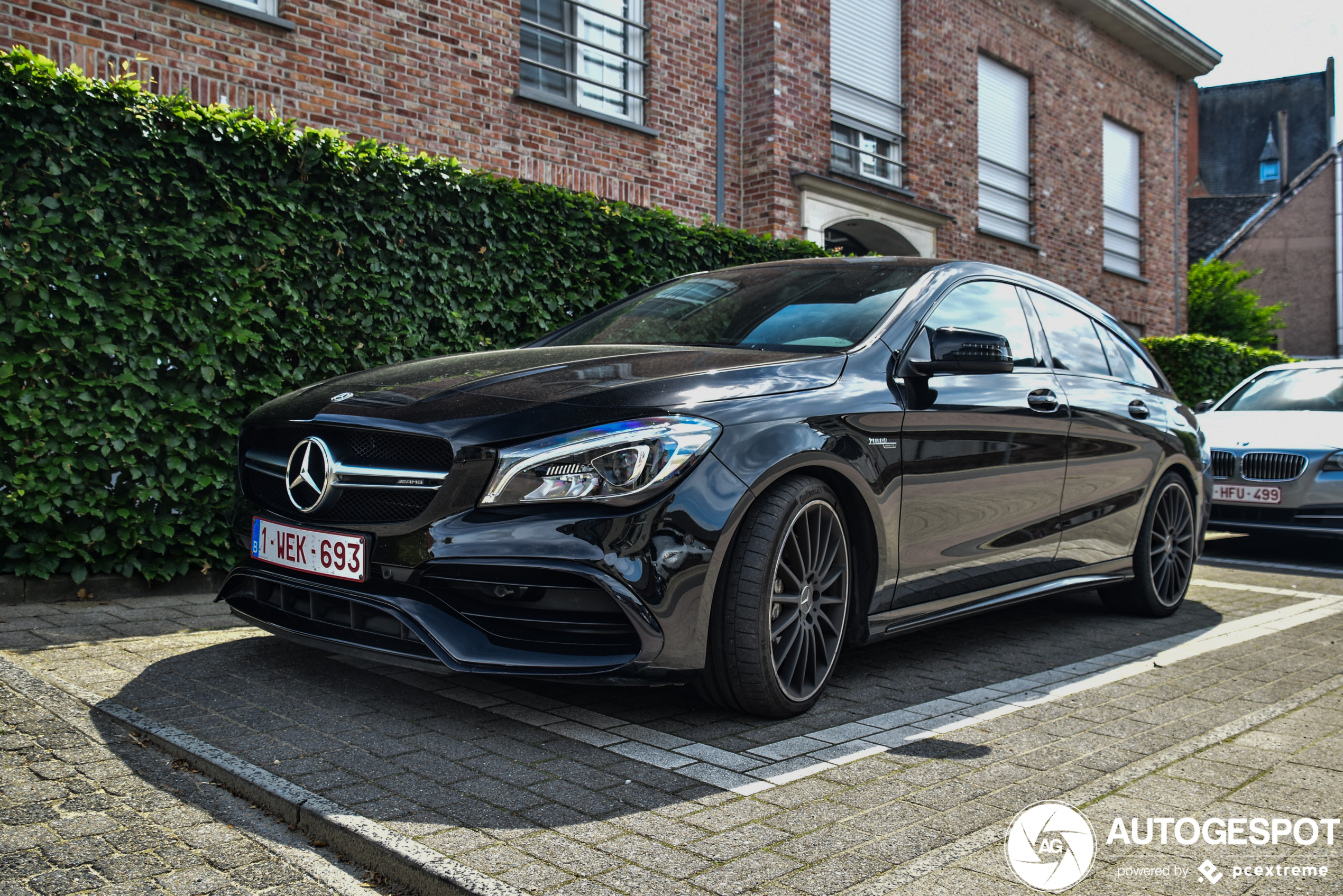 Mercedes-Benz CLA 45 AMG Shooting Brake