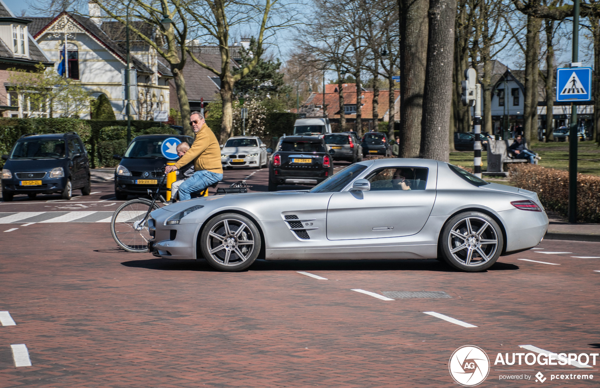 Mercedes-Benz SLS AMG