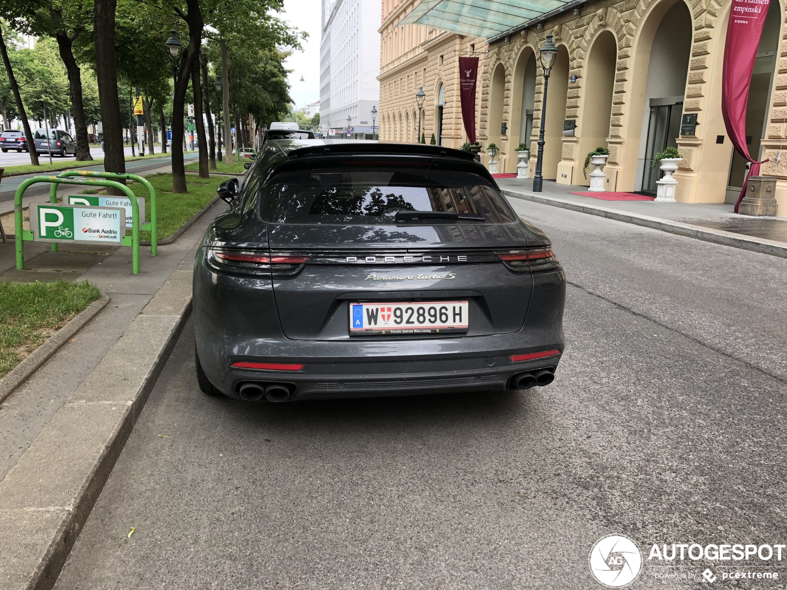 Porsche 971 Panamera Turbo S E-Hybrid Sport Turismo