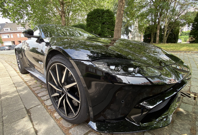 Aston Martin V8 Vantage 2018