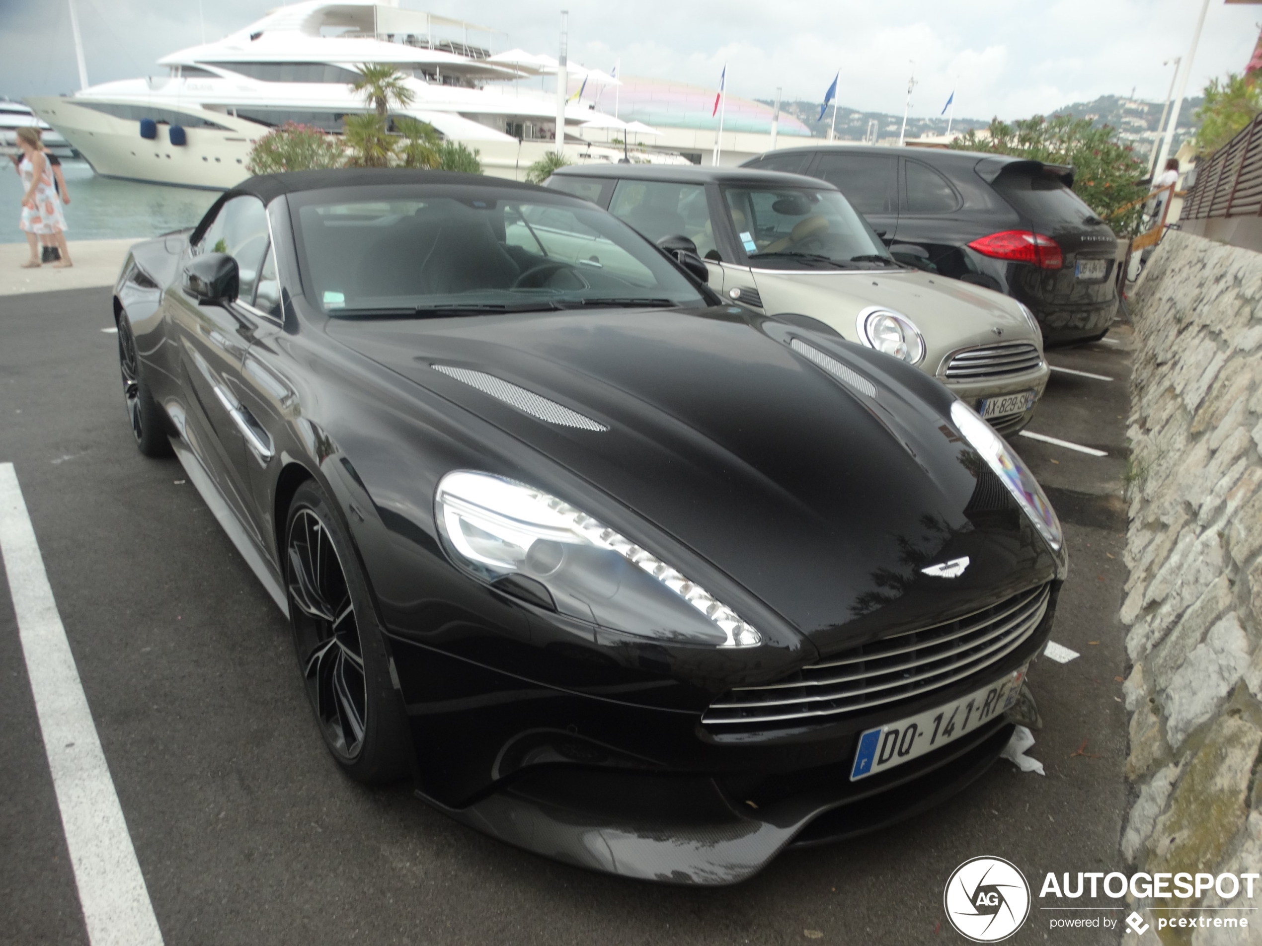 Aston Martin Vanquish Volante