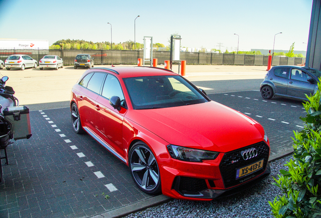 Audi RS4 Avant B9