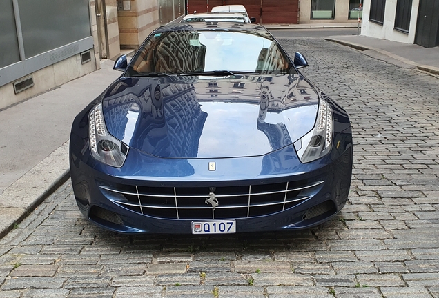 Ferrari FF