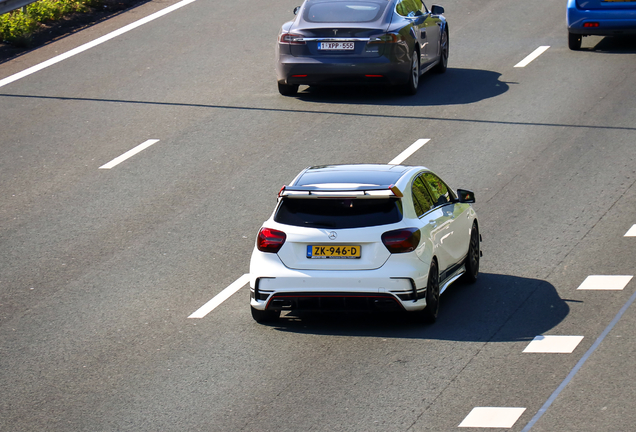 Mercedes-AMG A 45 W176 2015