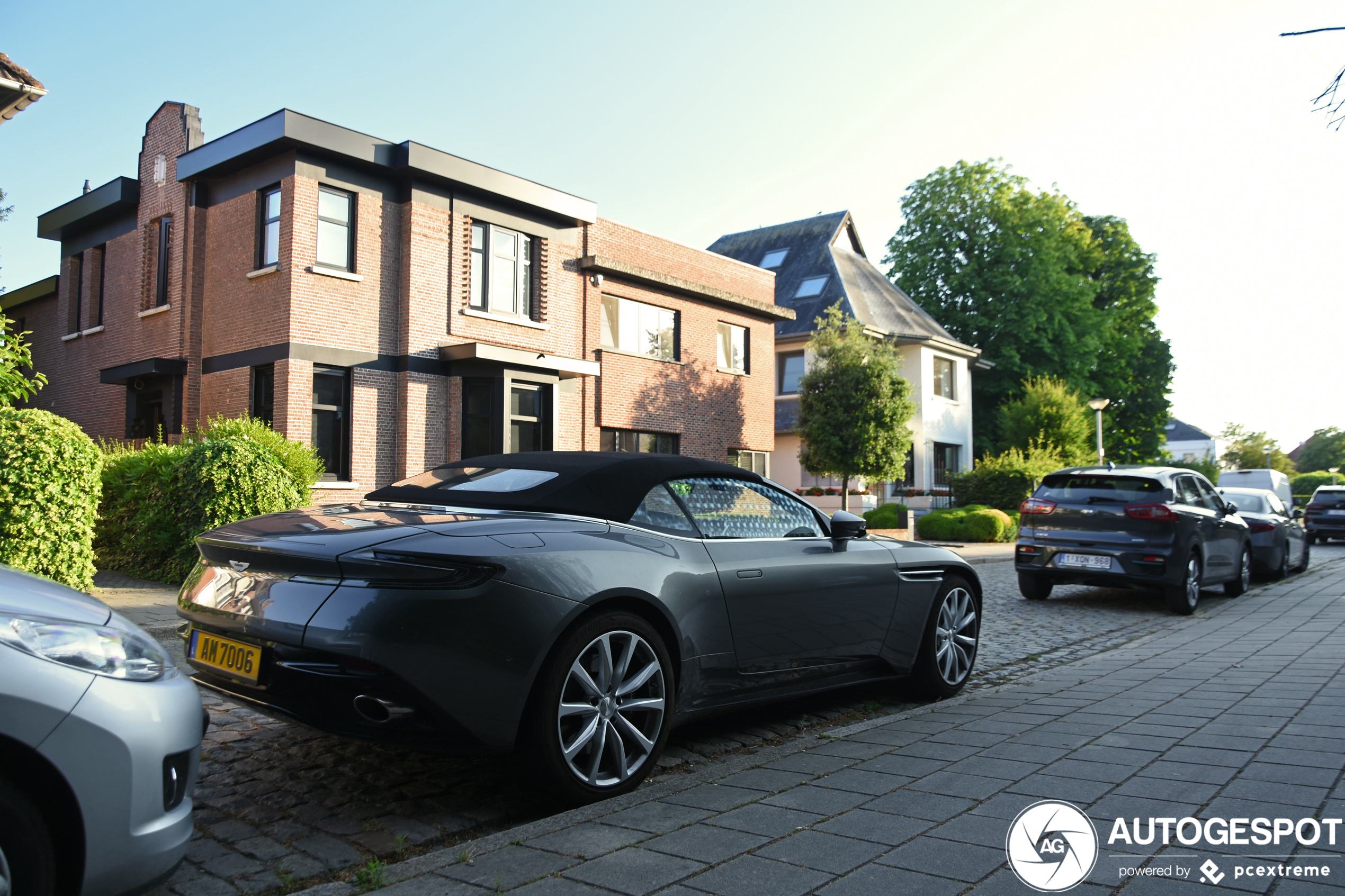 Aston Martin DB11 V8 Volante