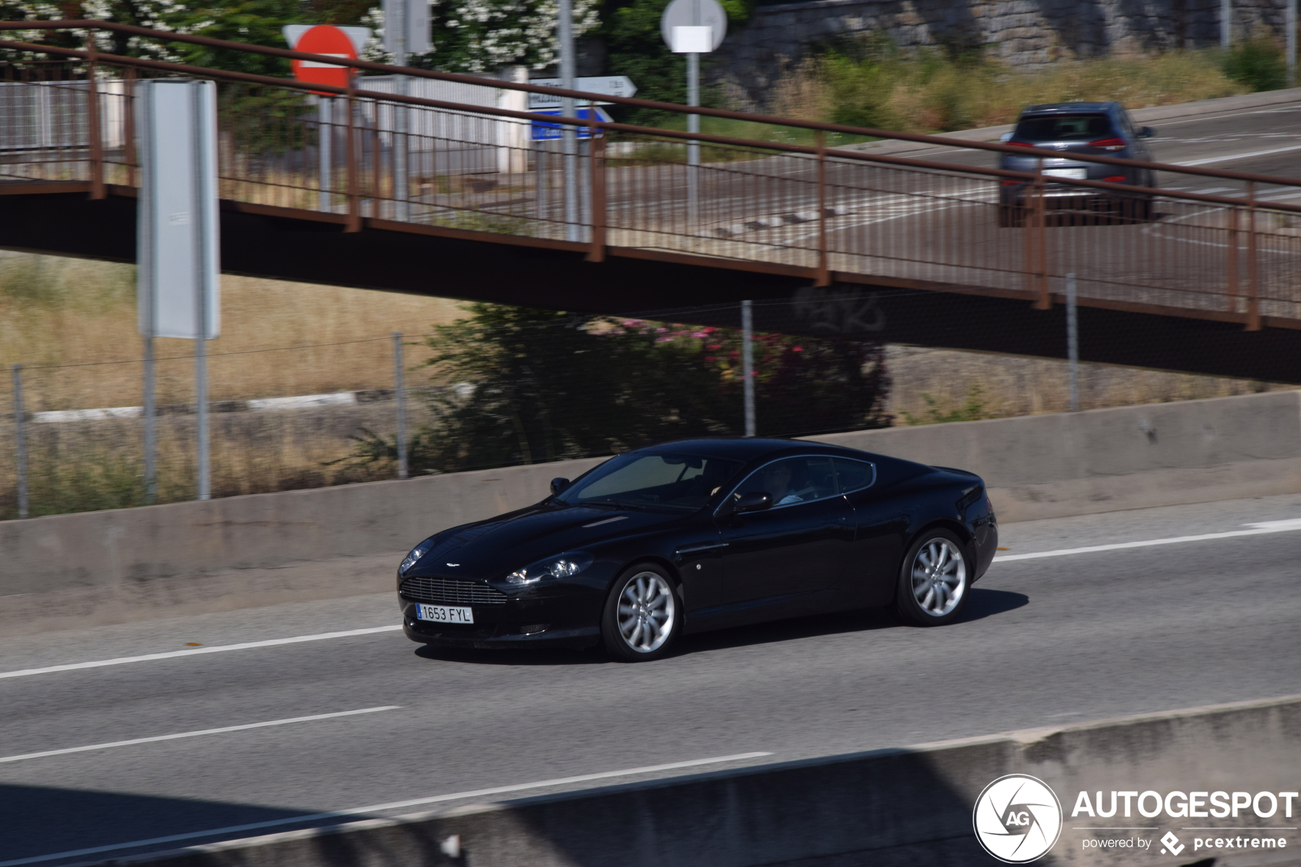 Aston Martin DB9