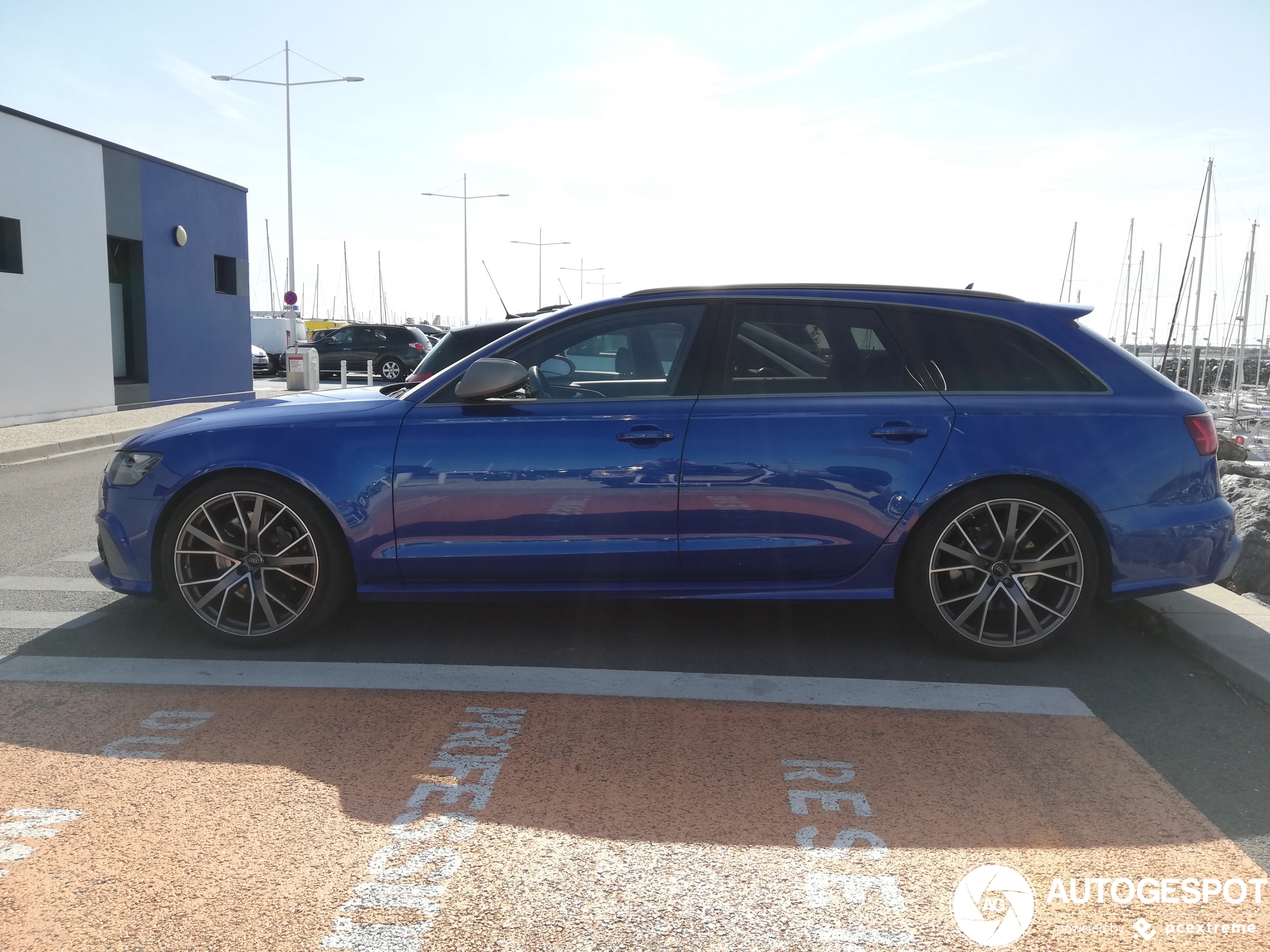 Audi RS6 Avant C7 2015