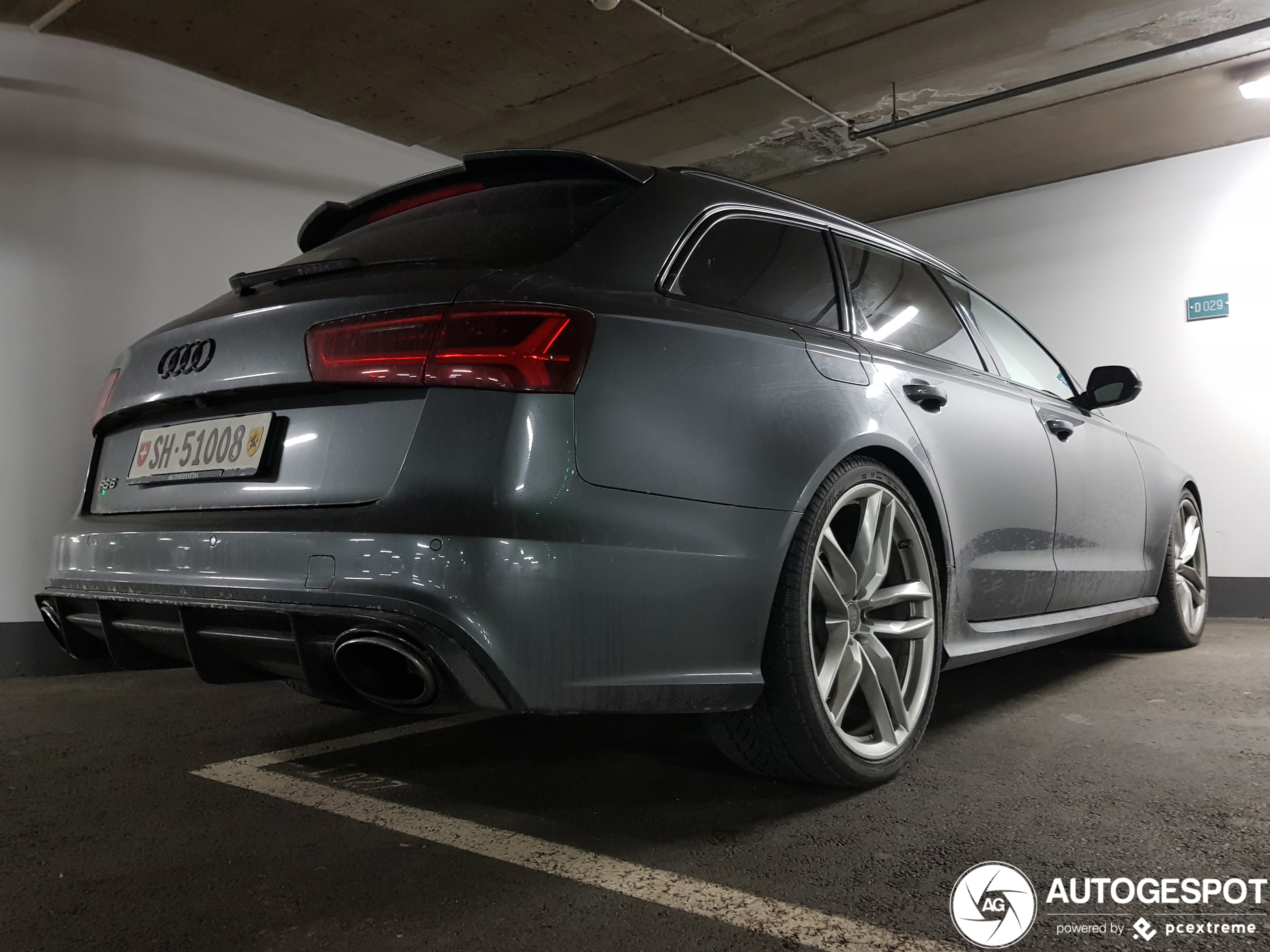 Audi RS6 Avant C7 2015