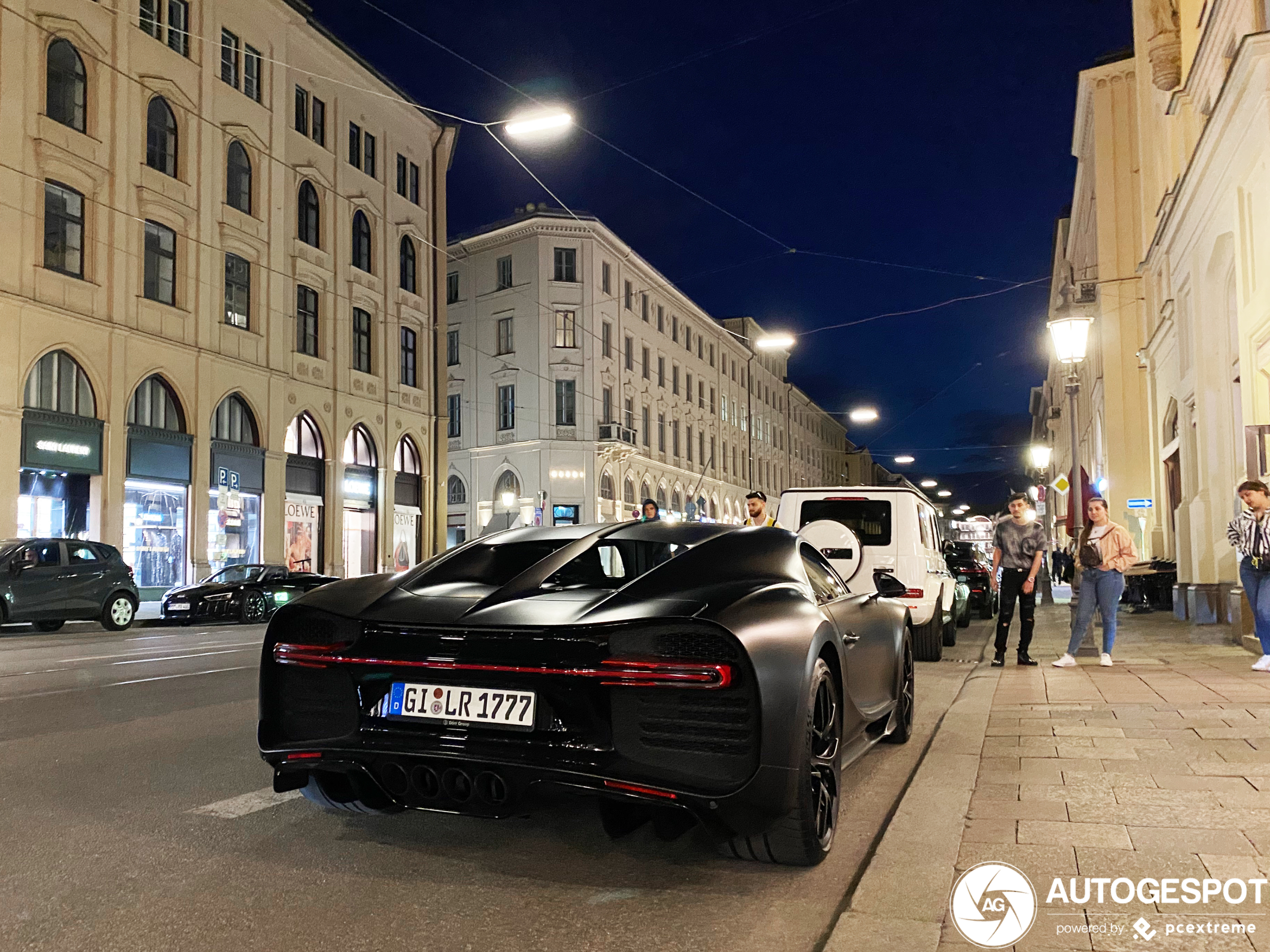 Bugatti Chiron Sport staat op bekende spottersplek in München