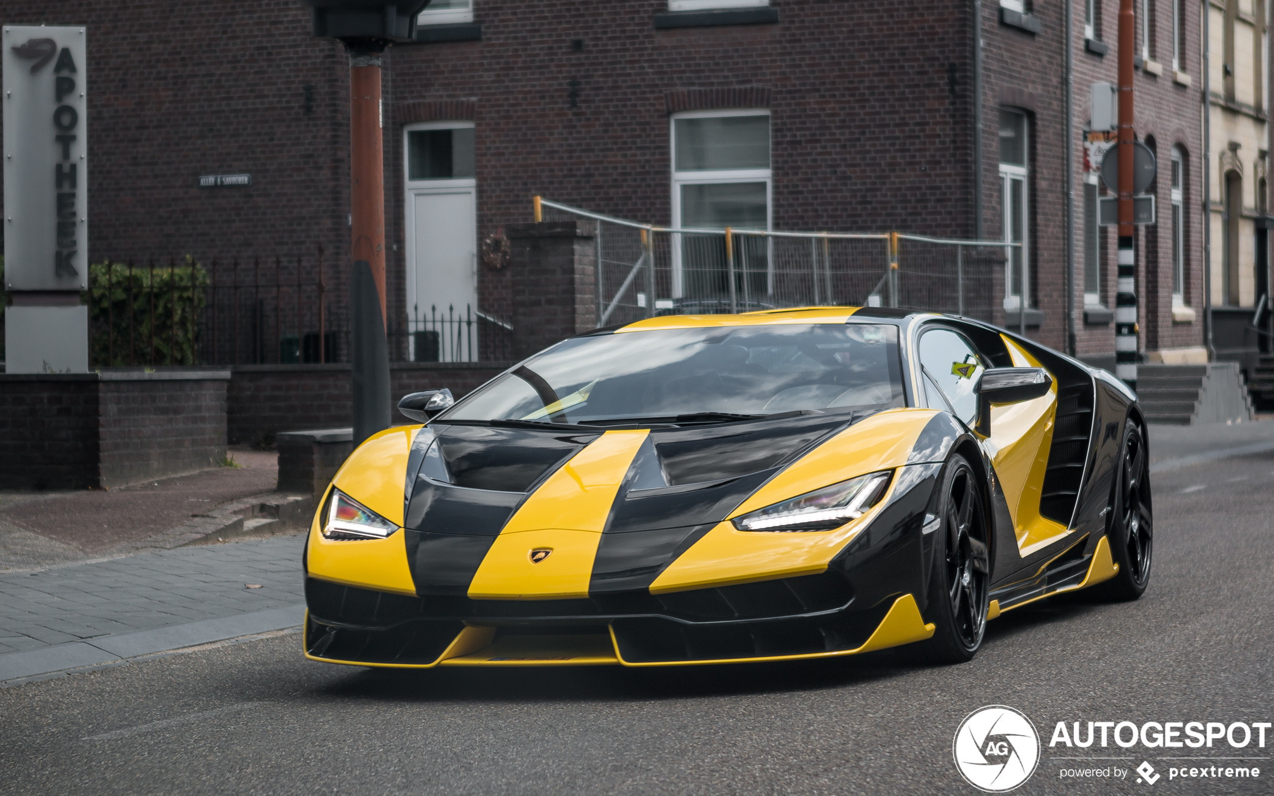 Lamborghini Centenario LP770-4